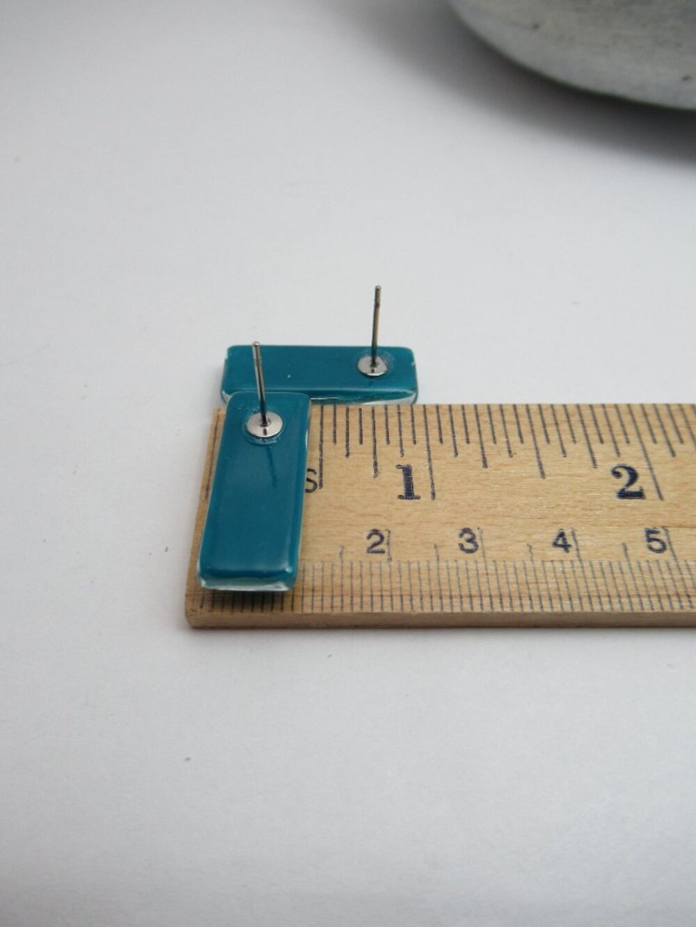 Handmade rectangle post earrings - Picture 8 of 8